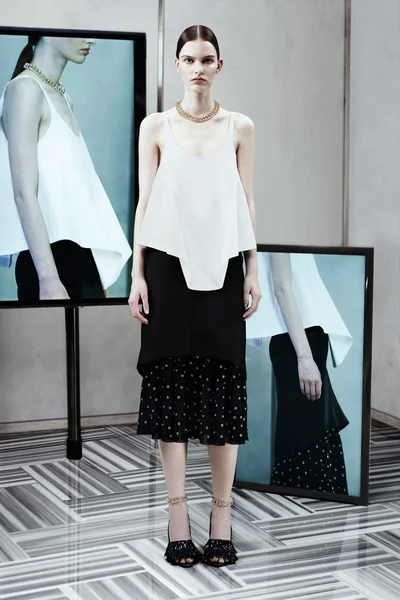 Look 11